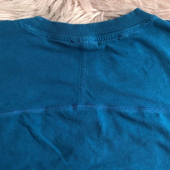 Gymshark Tee Shirt - Picture 6 of 8